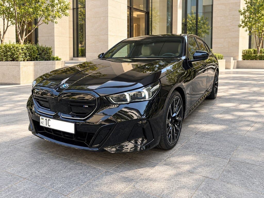 2023 BMW i5 - Image 1