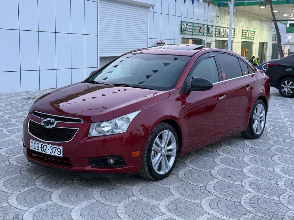 2013 Chevrolet Cruze - Image 1