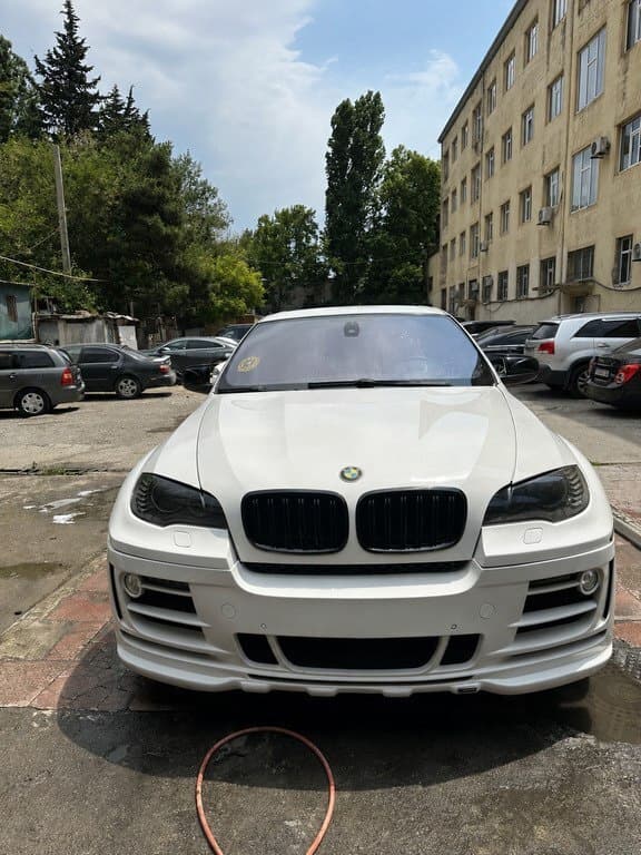 2009 BMW X6 - Image 1