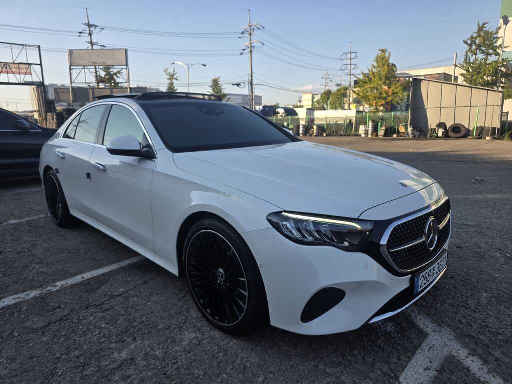 2025 Mercedes E 200 - Image 1