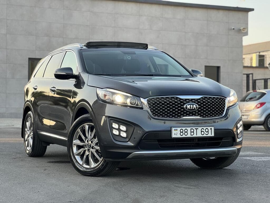 2016 Kia Sorento - Image 1