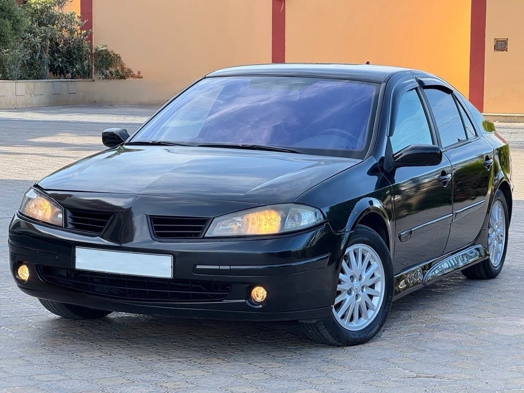 2007 Renault Laguna - Image 1