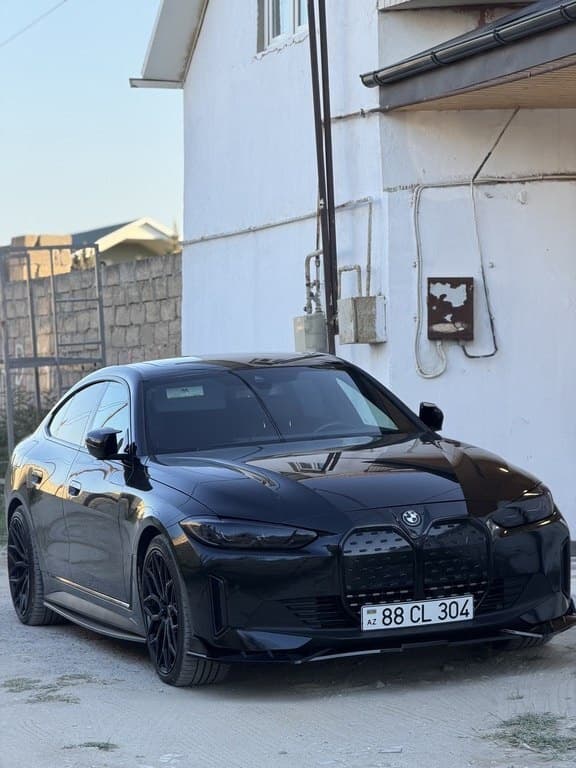 2023 BMW i4 - Image 1