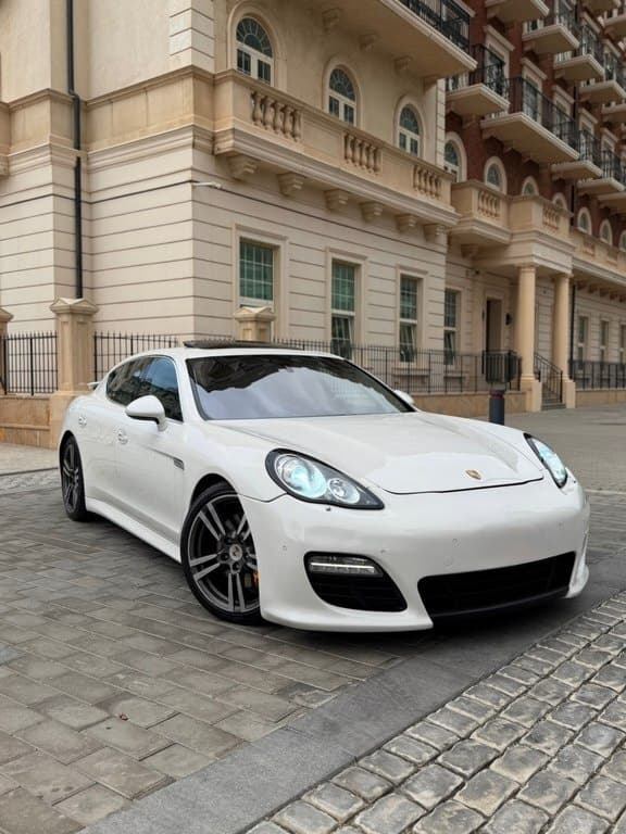 2011 Porsche Panamera GTS - Image 1