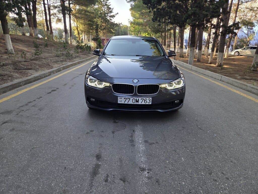 2018 BMW 320 - Image 1