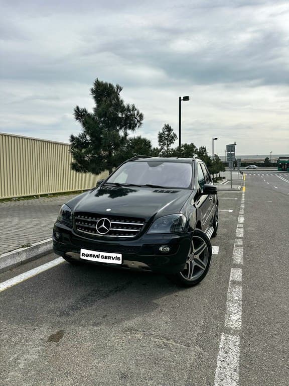2007 Mercedes ML 350 4MATIC - Image 1