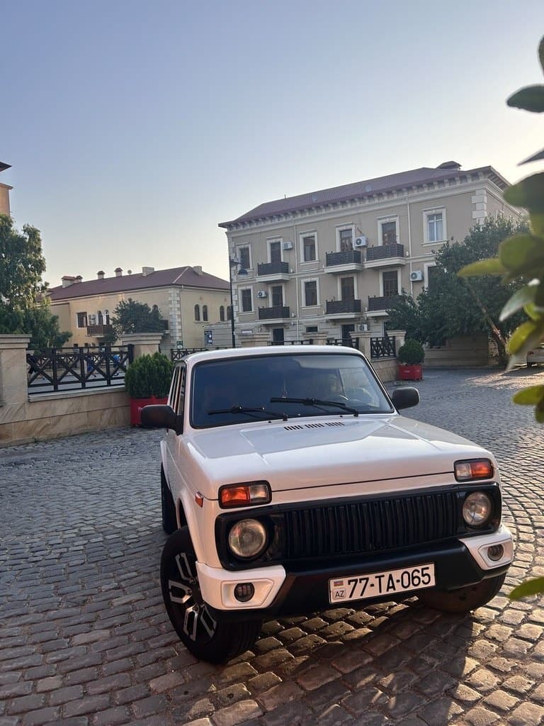 2015 LADA (VAZ) Niva - Image 1