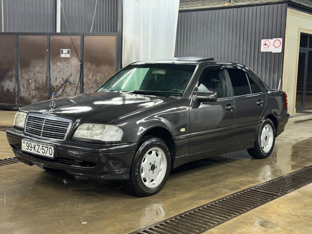 1994 Mercedes C 180 - Image 1