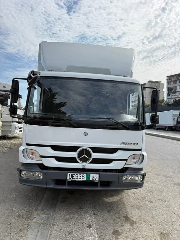 2008 Mercedes Atego 818 - Image 1