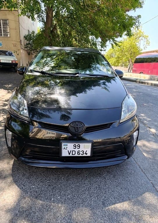 2013 Toyota Prius - Image 1