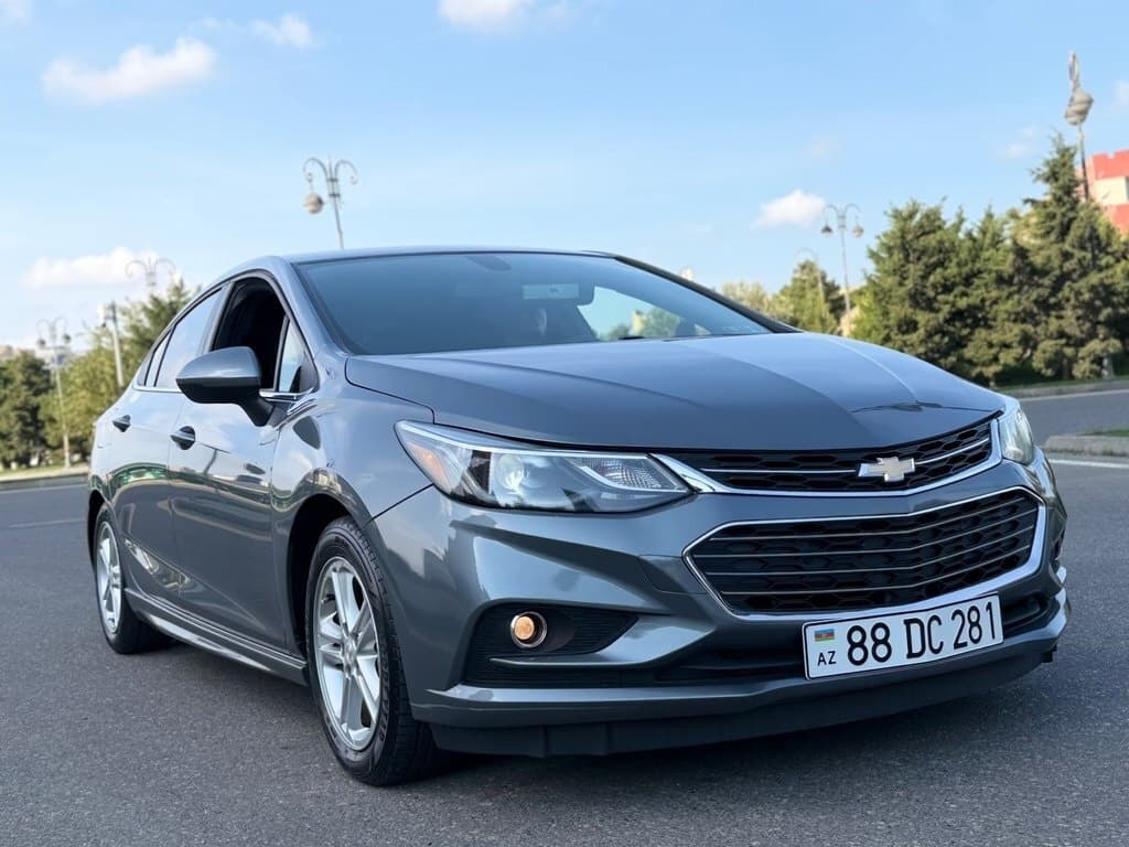 2017 Chevrolet Cruze - Image 1