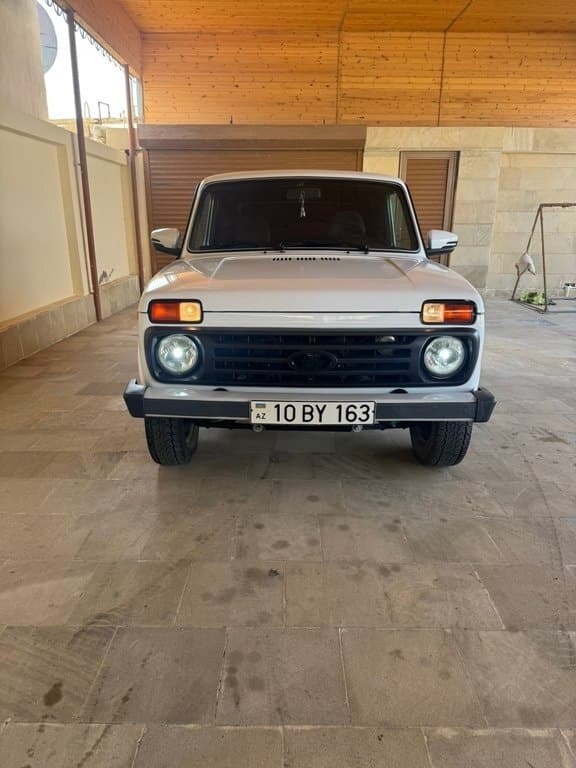 2015 LADA (VAZ) Niva - Image 1