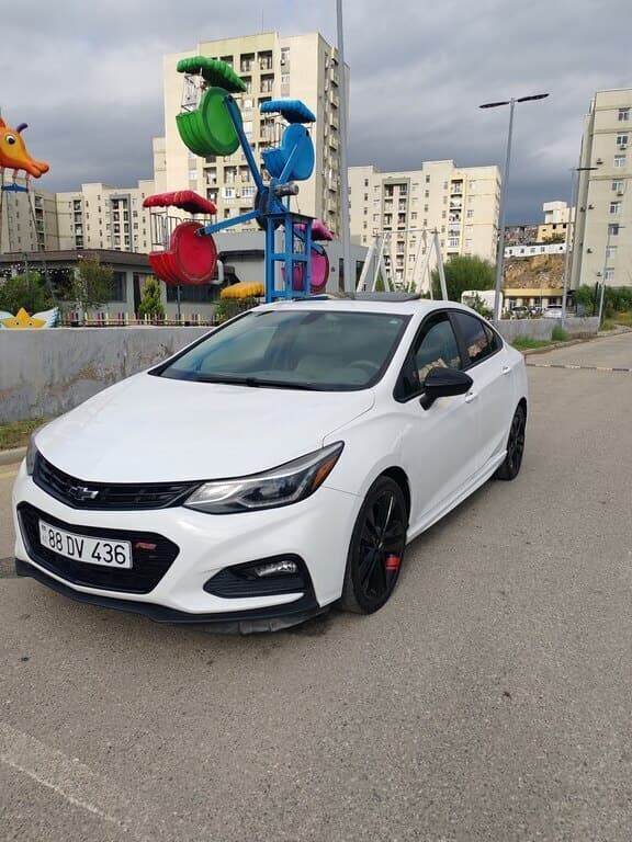 2018 Chevrolet Cruze - Image 1