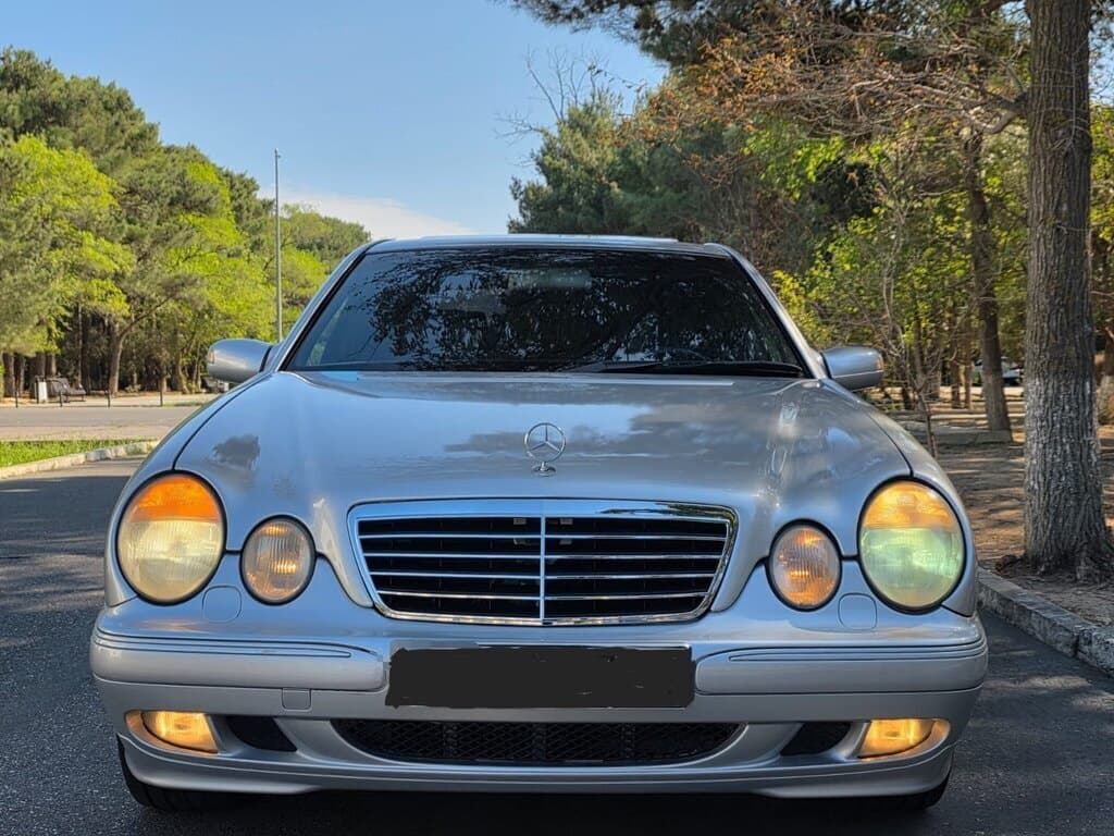 2000 Mercedes E 240 - Image 1