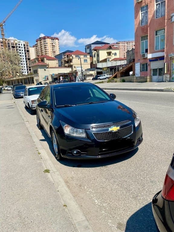 2013 Chevrolet Cruze - Image 1