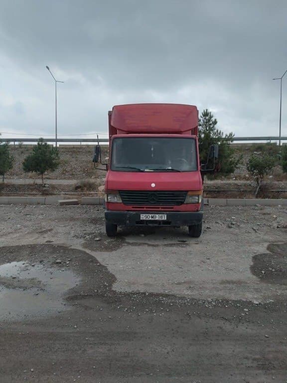 1999 Mercedes Vario - Image 1