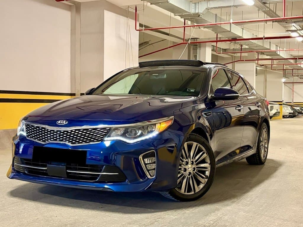 2018 Kia Optima - Image 1