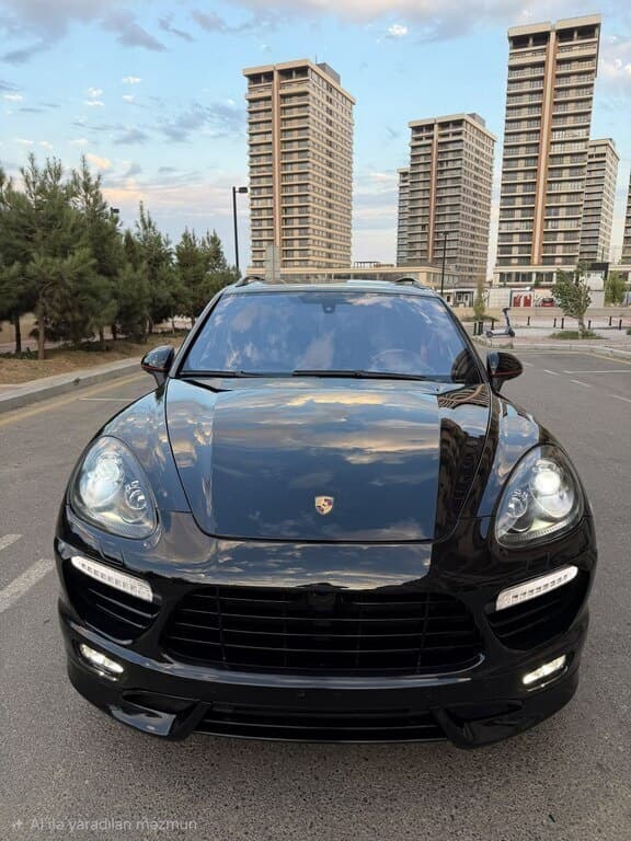 2012 Porsche Cayenne Turbo - Image 1