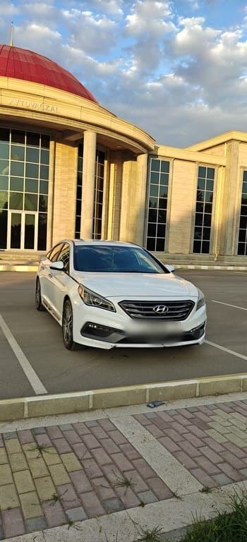 2014 Hyundai Sonata - Image 1