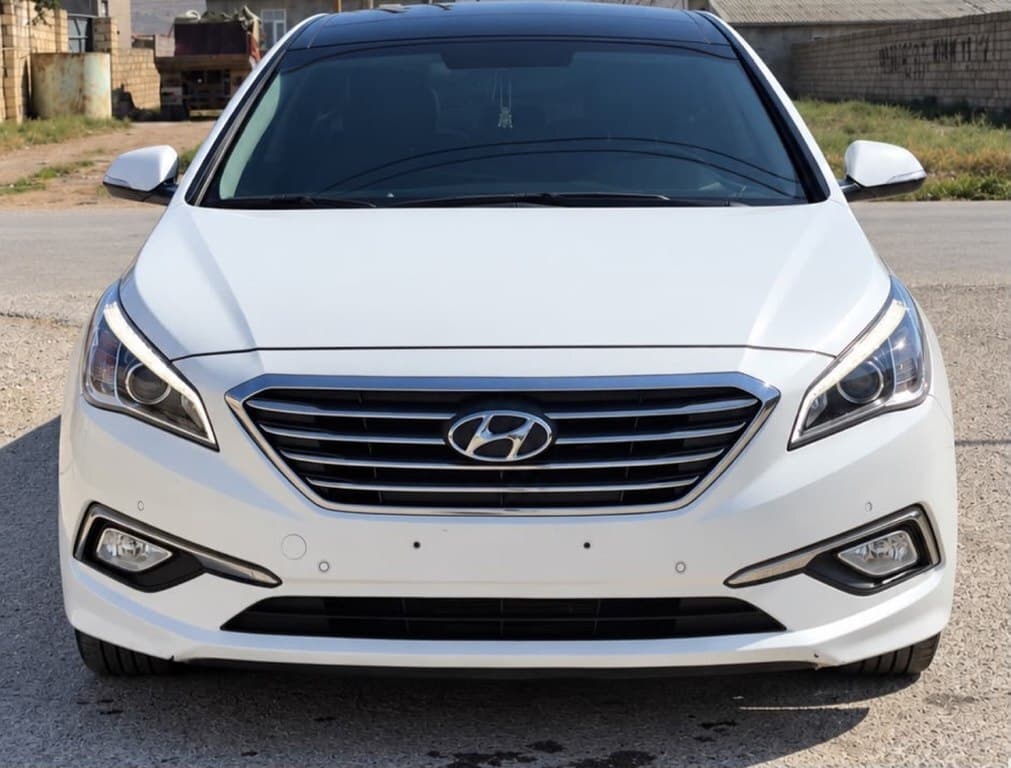 2016 Hyundai Sonata - Image 1