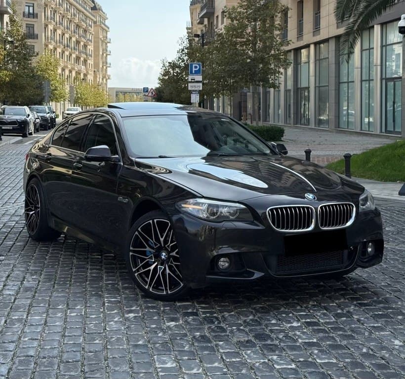 2015 BMW 528 - Image 1