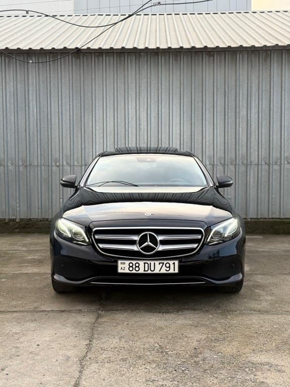 2020 Mercedes E 220 d - Image 1