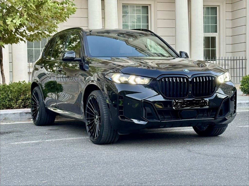 2023 BMW X5 - Image 1