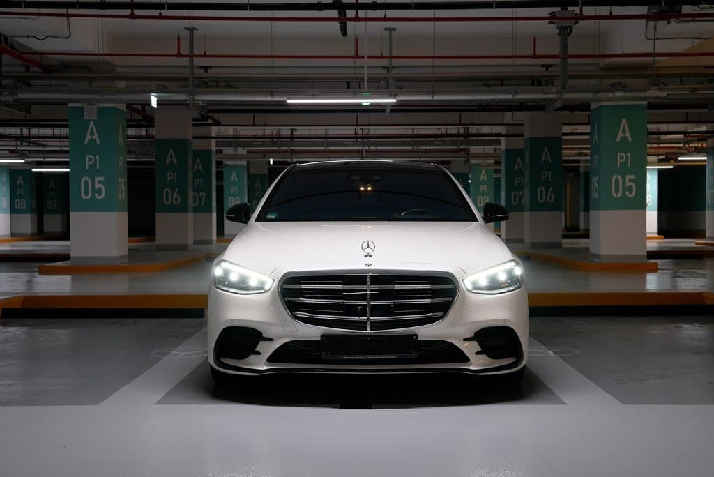 2022 Mercedes S 580 e 4MATIC - Image 1